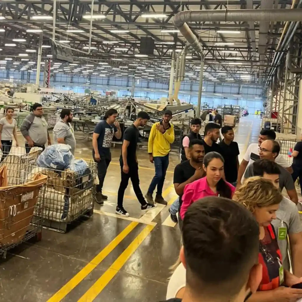 Estudantes do curso de Engenharia realizam visita técnica à Companhia Hering e exploram soluções para o tratamento de esgoto (9).opti